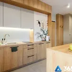 365pam - Tukan Premium W Sarbinove Z Garazem