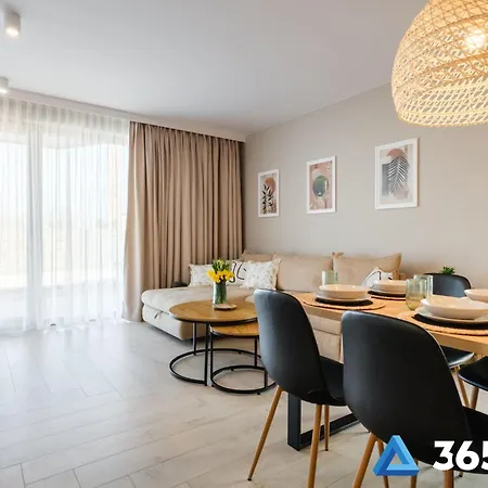 365pam - Tukan W Sarbinove Z Garazem شقة