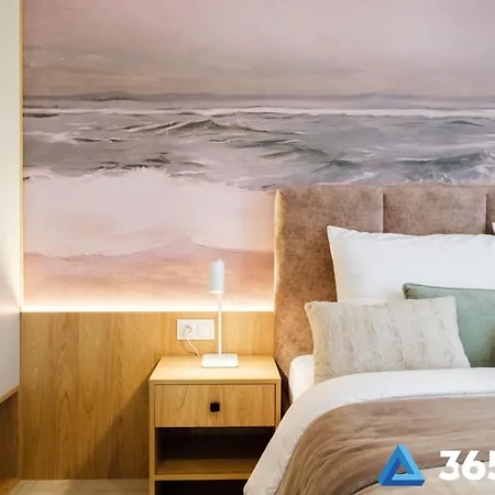 365pam - Tukan W Sarbinove Z Garazem サルビノボ